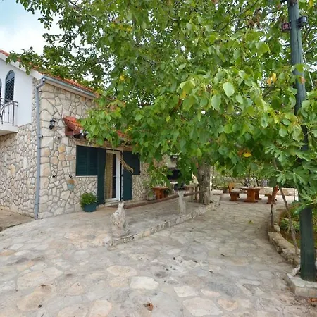 فيلة Holiday Croatia